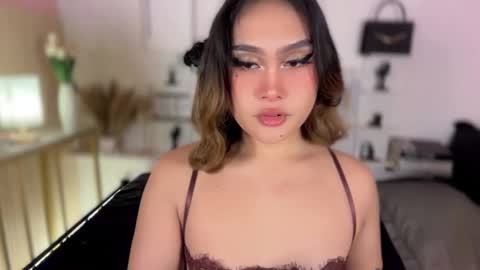 Queen Eva Mazikeen online show from March 2026 08:36:02 PM