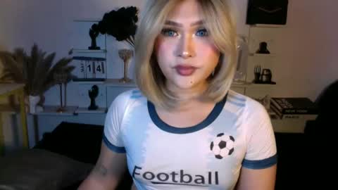 Snapshot of eva_mazikeen69 chatting on May 2026 04:03:01 PM Queen Eva Mazikeen online show from May 2026 04:03:01 PM