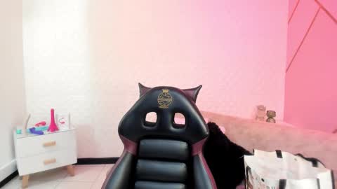 Eva  online show from March 2026 02:25:02 PM