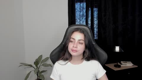 eva_monn online show from January 2025 08:03:02 PM