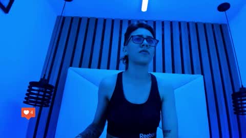 Eva cute online show from November 2025 05:33:02 PM