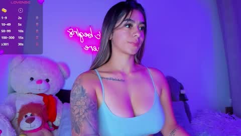 Eva Shinee online show from October 2025 10:56:02 AM