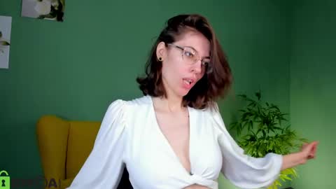 Snapshot of eva_sicret chatting on May 2026 04:42:01 AM eva sicret online show from May 2026 04:42:01 AM