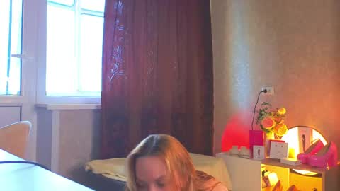 Snapshot of eva_sinn chatting on June 2026 01:11:01 PM Hi there i am Eva and i wish create a nice community with you so join my Ticket Show for more pleasure online show from June 2026 01:11:01 PM