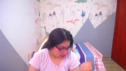 eva_smit_t online show from December 2025 02:51:02 AM