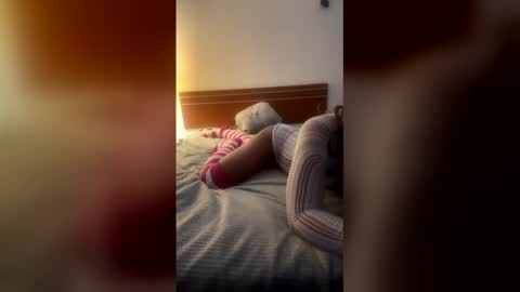 Snapshot of eva_spanihs chatting on May 2026 11:06:02 PM eva_spanihs online show from May 2026 11:06:02 PM