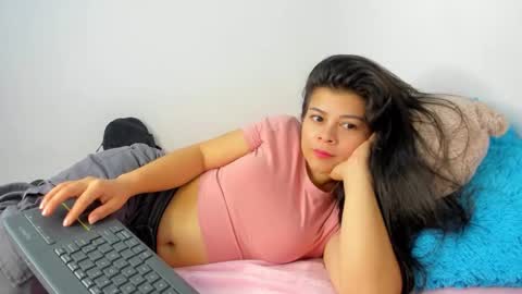 Snapshot of eva_sweet2 chatting on October 2025 01:45:02 PM Estefania online show from October 2025 01:45:02 PM