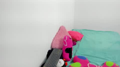 Estefania online show from February 2026 12:36:01 AM