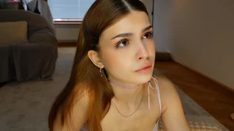 Snapshot of eva_zill_blossom chatting on April 2026 07:39:01 AM Hello my name is Eva its my first day here online show from April 2026 07:39:01 AM
