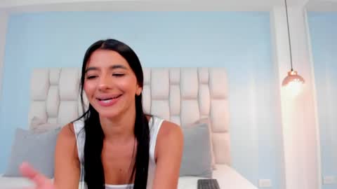 Eva  online show from April 2026 06:46:02 PM