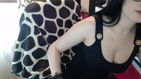 Snapshot of evadream1 chatting on March 2026 12:05:01 PM EVADREAM online show from March 2026 12:05:01 PM