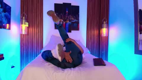 Snapshot of evagoddess_ chatting on November 2025 08:40:01 PM EVA GODDESS online show from November 2025 08:40:01 PM