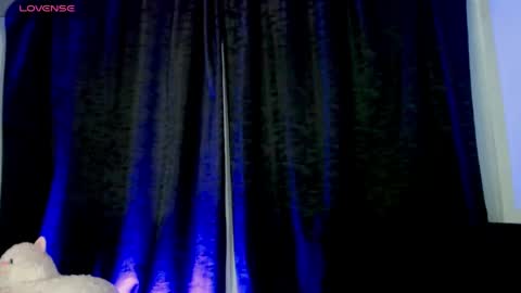 Snapshot of evah_lee chatting on May 2026 02:41:02 AM Evah Lee online show from May 2026 02:41:02 AM