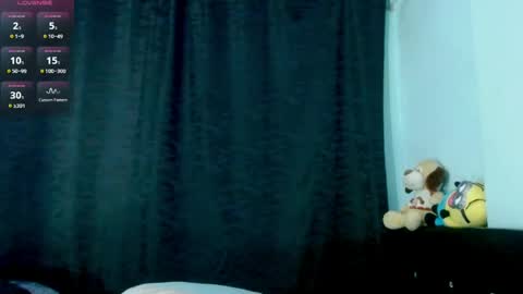Snapshot of evah_lee chatting on June 2026 03:43:02 AM Evah Lee online show from June 2026 03:43:02 AM