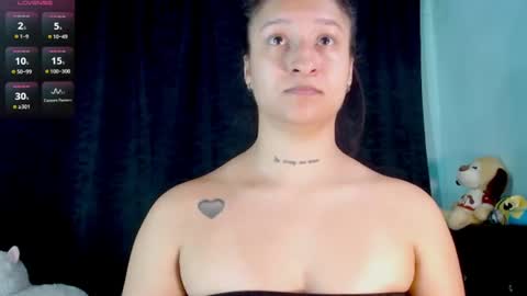 Snapshot of evah_lee chatting on June 2026 05:05:02 AM Evah Lee online show from June 2026 05:05:02 AM