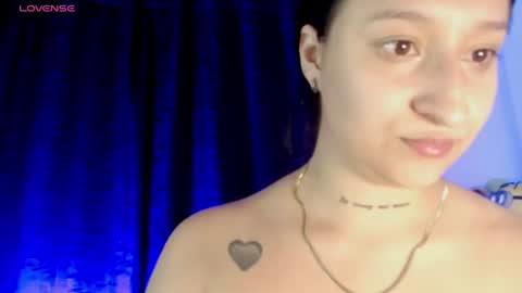Snapshot of evah_lee chatting on July 2026 03:32:01 AM Evah Lee online show from July 2026 03:32:01 AM