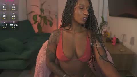 Snapshot of evajacksss_ chatting on June 2026 07:55:02 PM evajacksss_ online show from June 2026 07:55:02 PM