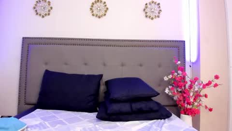 Snapshot of evaloviaa_ chatting on April 2026 07:58:01 PM Eva online show from April 2026 07:58:01 PM