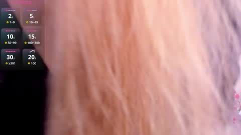 Snapshot of evaloviaa_ chatting on May 2026 02:02:01 PM Eva online show from May 2026 02:02:01 PM