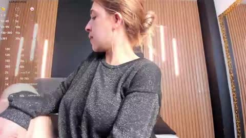 Snapshot of evaloviaa_ chatting on May 2026 01:39:01 PM Eva online show from May 2026 01:39:01 PM