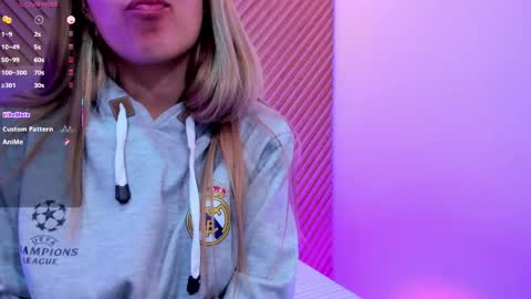 Snapshot of evaloviaa_ chatting on June 2026 01:28:02 PM Eva online show from June 2026 01:28:02 PM