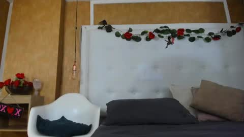 Snapshot of evamilf24 chatting on April 2026 12:30:01 PM evamilf24 online show from April 2026 12:30:01 PM