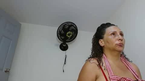 Eva Mills online show from December 2025 02:02:02 PM