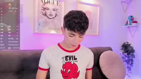 Evan voss  help me get 200 likesindependent model online show from October 2025 12:22:02 PM