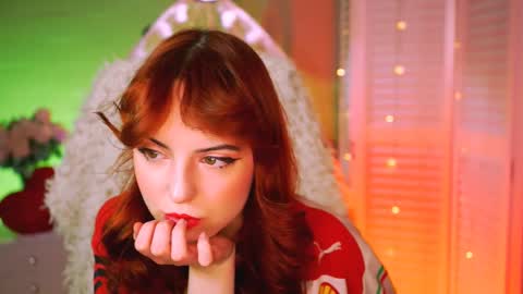 Eva  online show from February 2025 07:16:02 PM