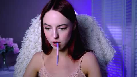 Eva  online show from October 2025 12:05:01 PM