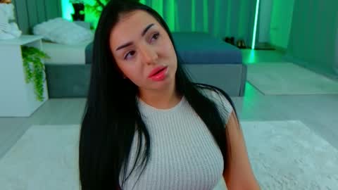 Snapshot of evanew_ chatting on May 2026 06:35:02 PM Eva online show from May 2026 06:35:02 PM