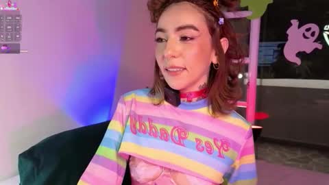 Evangelyne online show from October 2025 03:58:01 PM