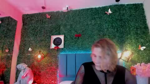 Snapshot of evangelyne_rose chatting on March 2026 07:29:01 PM Evangelyne online show from March 2026 07:29:01 PM