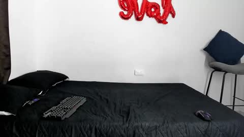 Evans collins24 online show from November 2025 07:15:02 PM