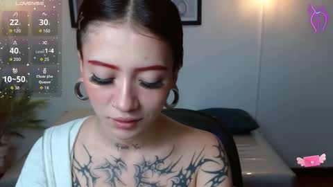 Evanssa lx online show from November 2025 01:07:02 PM