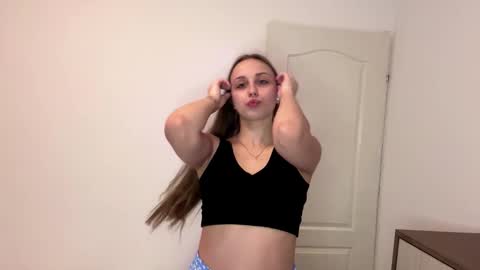 evarenard_ online show from March 2026 05:04:01 PM