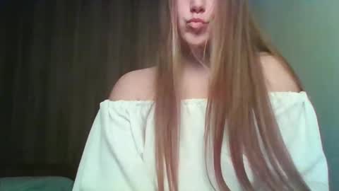 evasapples2026 online show from March 2026 02:44:02 PM