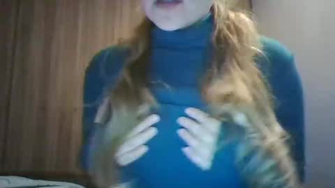 evasapples2026 online show from April 2026 10:08:02 PM