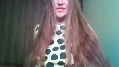 Snapshot of evasapples2026 chatting on April 2026 08:17:01 PM evasapples2026 online show from April 2026 08:17:01 PM