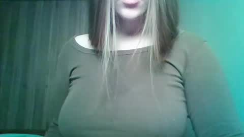 Snapshot of evasapples2026 chatting on May 2026 08:27:02 PM evasapples2026 online show from May 2026 08:27:02 PM