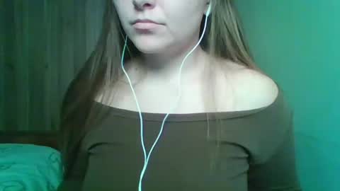 Snapshot of evasapples2026 chatting on May 2026 02:13:02 PM evasapples2026 online show from May 2026 02:13:02 PM