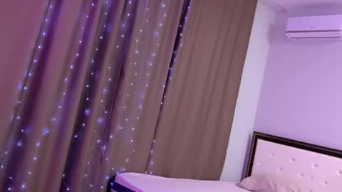 Snapshot of evasweet420 chatting on September 2025 12:44:02 AM Eva online show from September 2025 12:44:02 AM