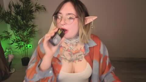 EvaTheWitcher online show from May 2026 08:44:02 AM