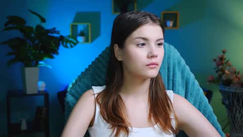 Snapshot of evathopson chatting on December 2024 04:14:01 AM Eva  next stream -  - 1600 UTC2000  online show from December 2024 04:14:01 AM