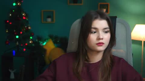 Snapshot of evathopson chatting on December 2024 02:24:02 PM Eva  next stream -  - 1600 UTC2000  online show from December 2024 02:24:02 PM