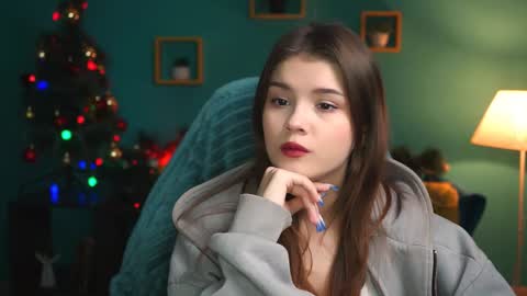 Snapshot of evathopson chatting on December 2024 12:08:02 PM Eva  next stream -  - 1600 UTC2000  online show from December 2024 12:08:02 PM