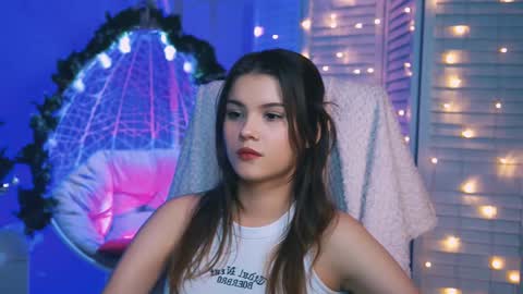 Snapshot of evathopson chatting on December 2024 01:38:02 PM Eva  next stream -  - 1600 UTC2000  online show from December 2024 01:38:02 PM