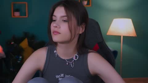 Snapshot of evathopson chatting on January 2025 07:00:02 PM Eva  next stream -  - 1600 UTC2000  online show from January 2025 07:00:02 PM