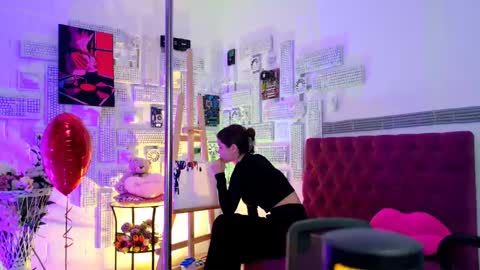 Snapshot of evathopson chatting on February 2025 12:21:02 PM Eva  next stream -  - 1600 UTC2000  online show from February 2025 12:21:02 PM