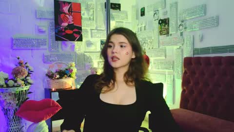 Snapshot of evathopson chatting on February 2025 03:05:01 PM Eva  next stream -  - 1600 UTC2000  online show from February 2025 03:05:01 PM